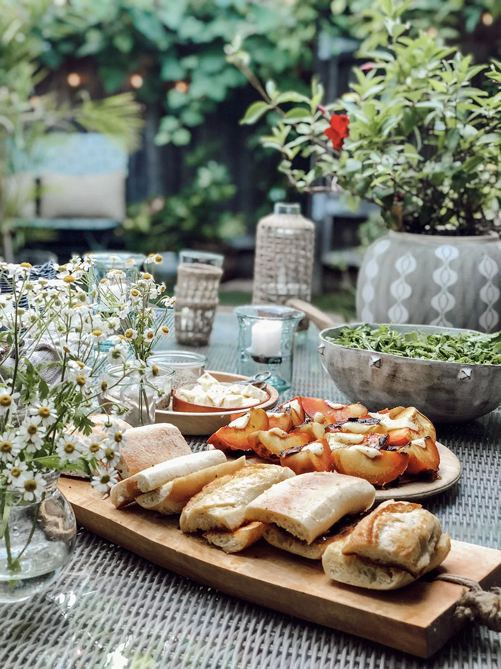 labrea_cottage_1.jpg