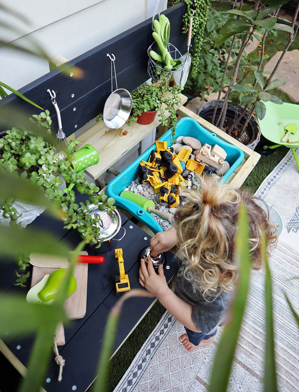 mudkitchen6.jpg