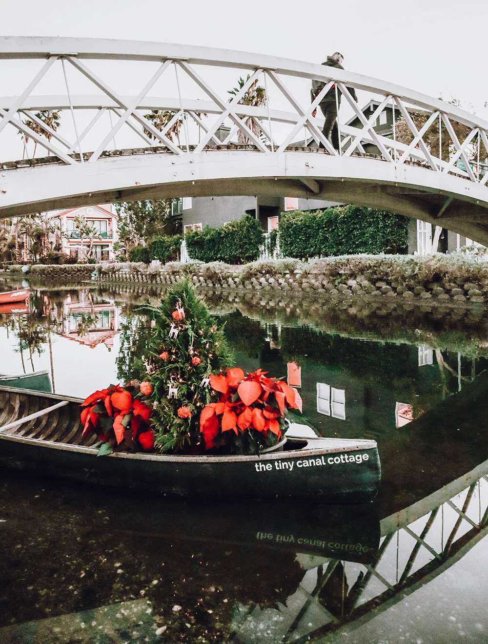 blog_tinycanalcottage_canoe_christmas.jpg