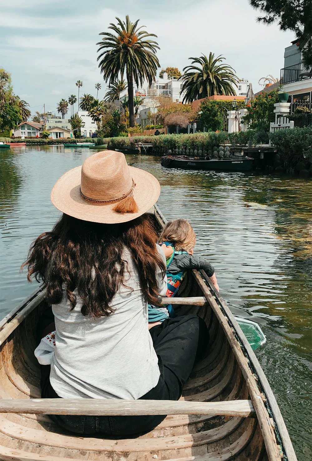 canoe.jpg