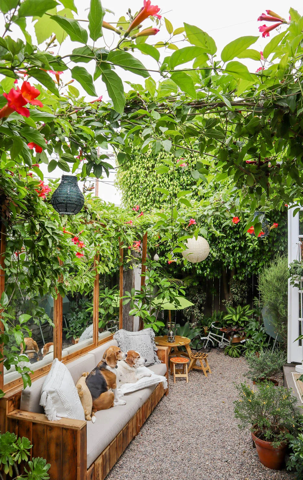 tiny_canal_cottage_house_outdoor_makeover_7.jpg