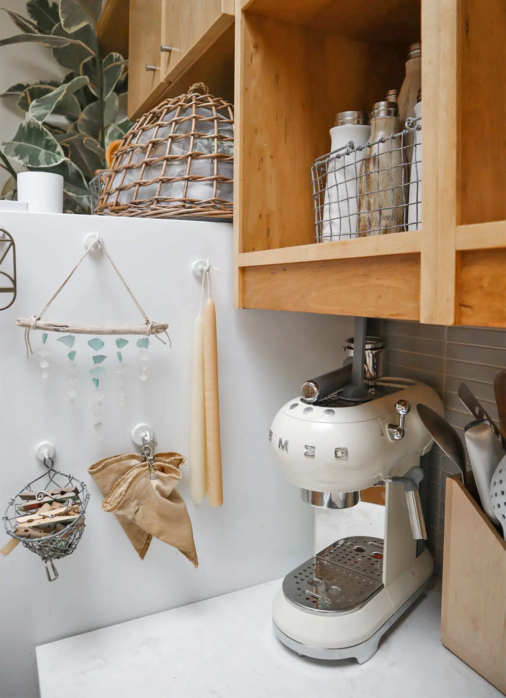 small_space_appliances_smeg_espresso.jpg