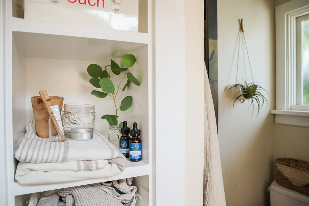 smallspace_bath_hosting.jpg