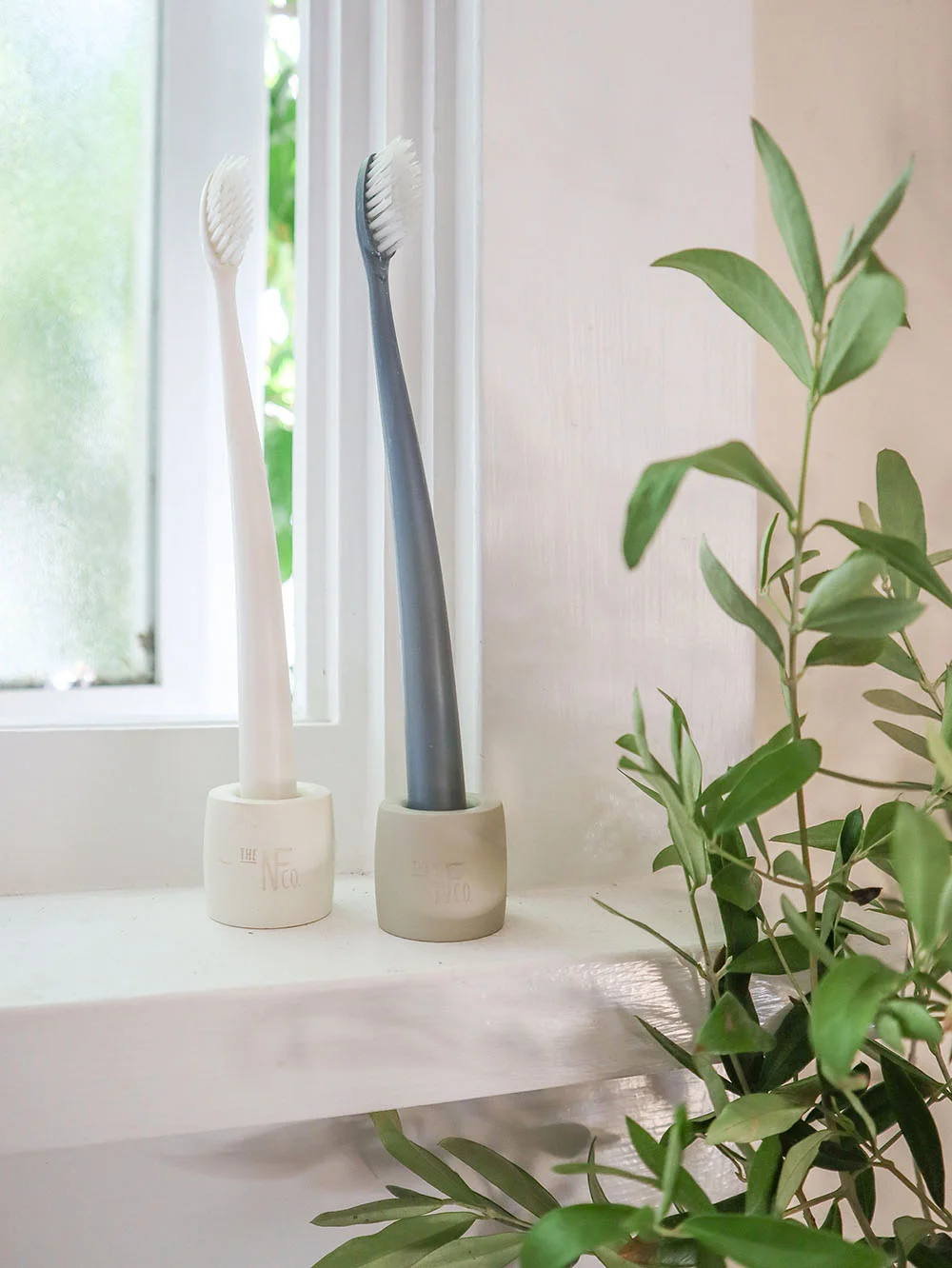 low_waste_small_space_dental_care_3.jpg