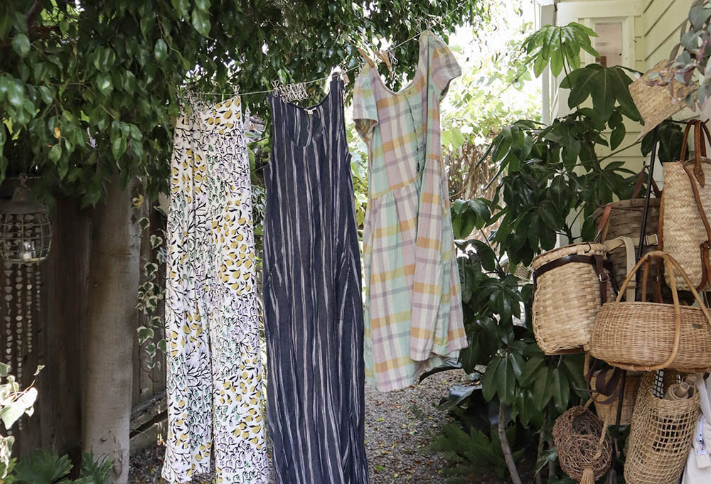 small_spac_tiny_house_closet_21.jpg