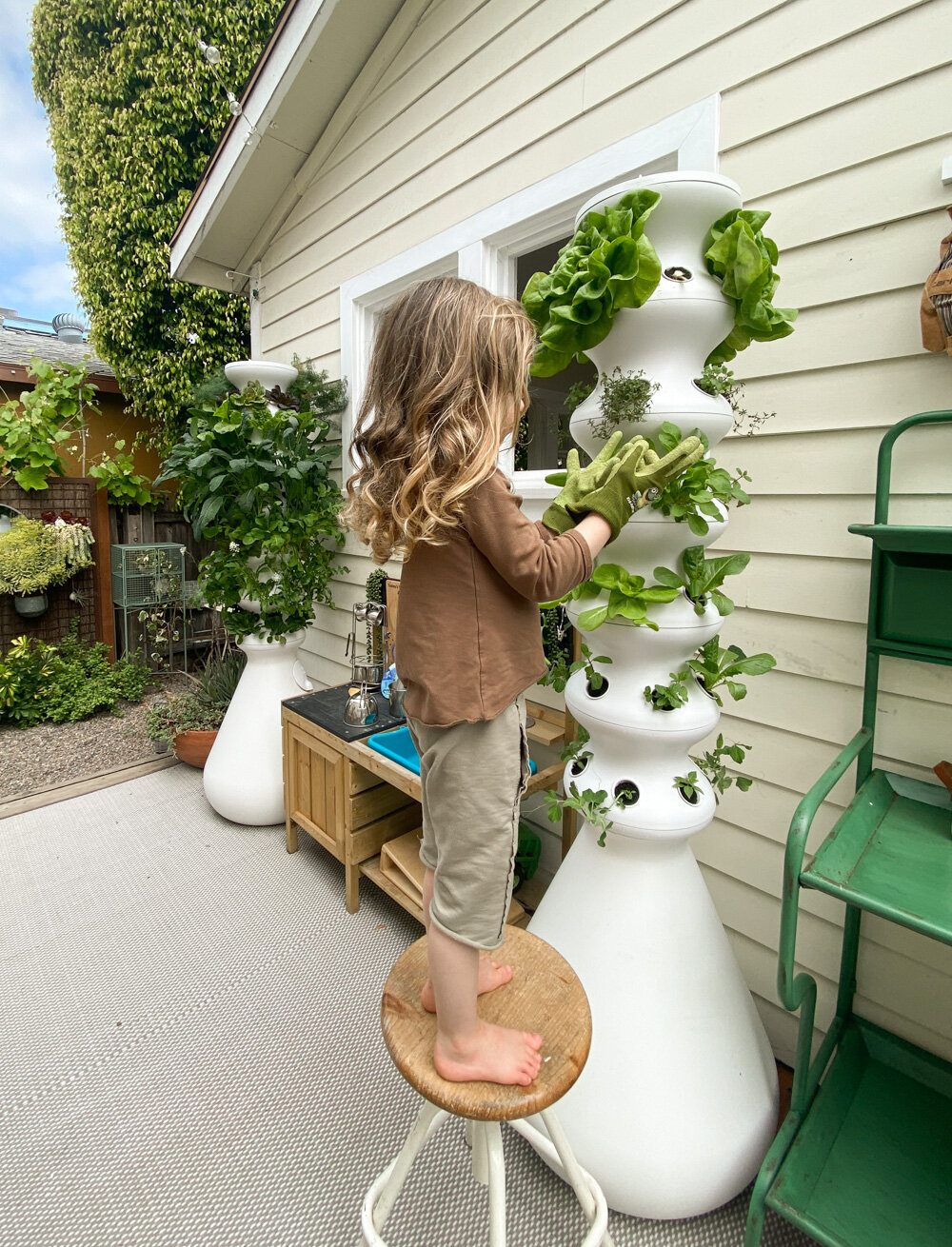 things-to-do-in-a-small-home-during-pandemic-2.jpg
