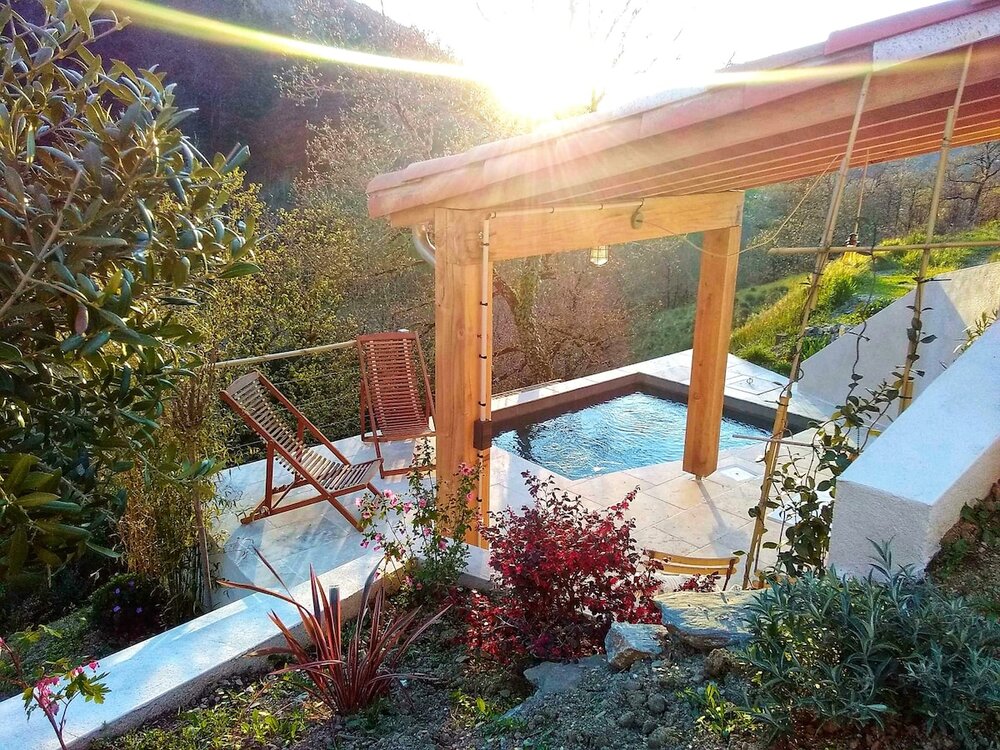 french-stone-apt-airbnb-pool.jpg