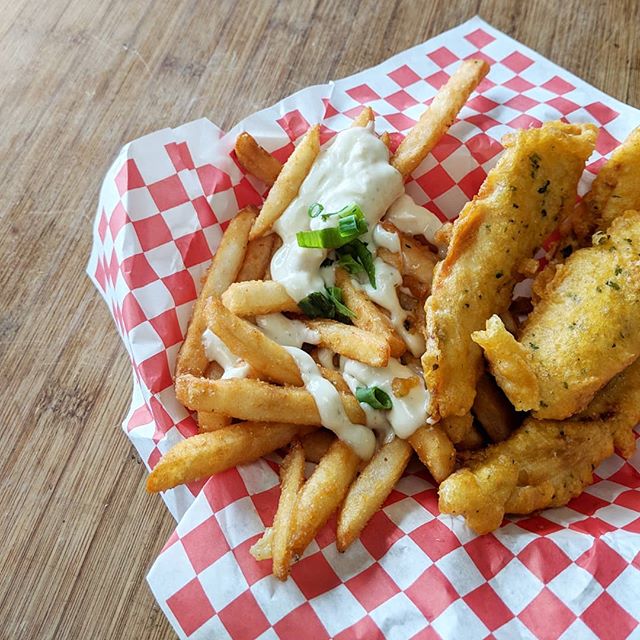 Absolutely BANGIN' fish 'n chips👍
.
.
At Maui Fish'n Chips in Kihei
.
Looking for more or Maui's must-eats? Checkout my guidebook! On Kindle and Amazon