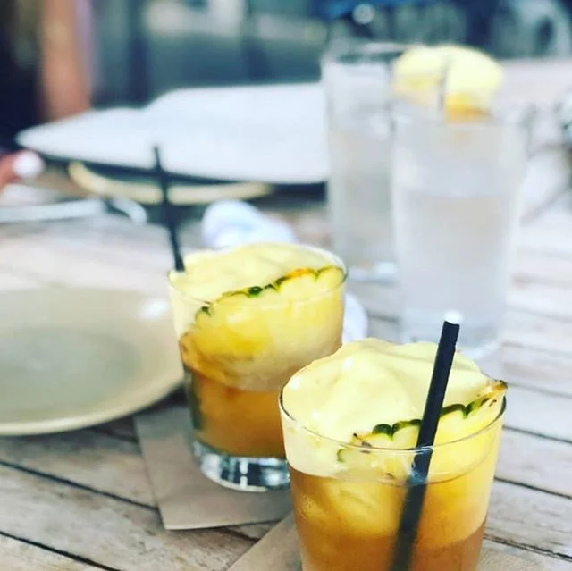 Personally... My favorite Mai Thai on Maui! Where's your favorite?
.
At the Monkeypod Kitchen💪
Photo by @alexis__eats
.
.
.