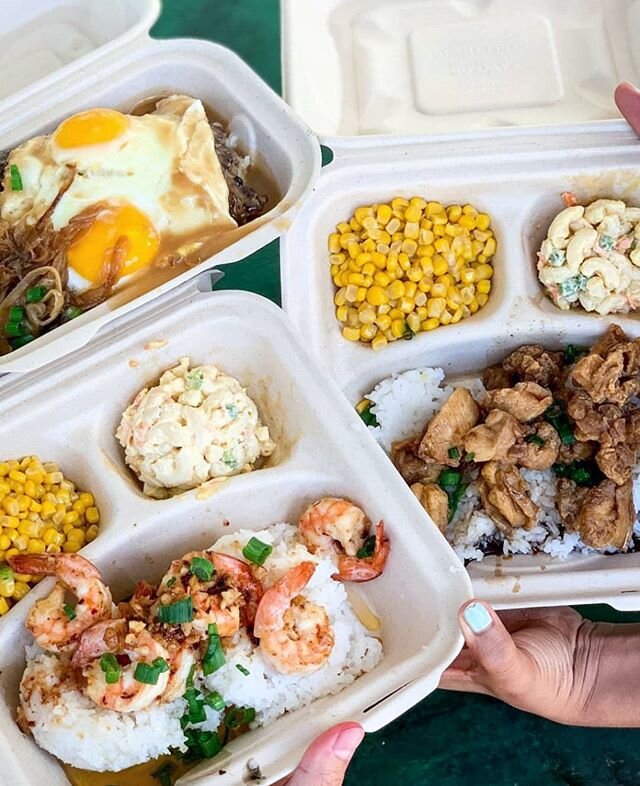 So many people think of &quot;Hawaiian food&quot; as fresh fish and smoothie bowls, but in reality, there is nothing more Hawaiian than a plate lunch with mac salad and rice (and also some spam, or maybe fried eggs over hamburger patties)💪
.
.
Photo