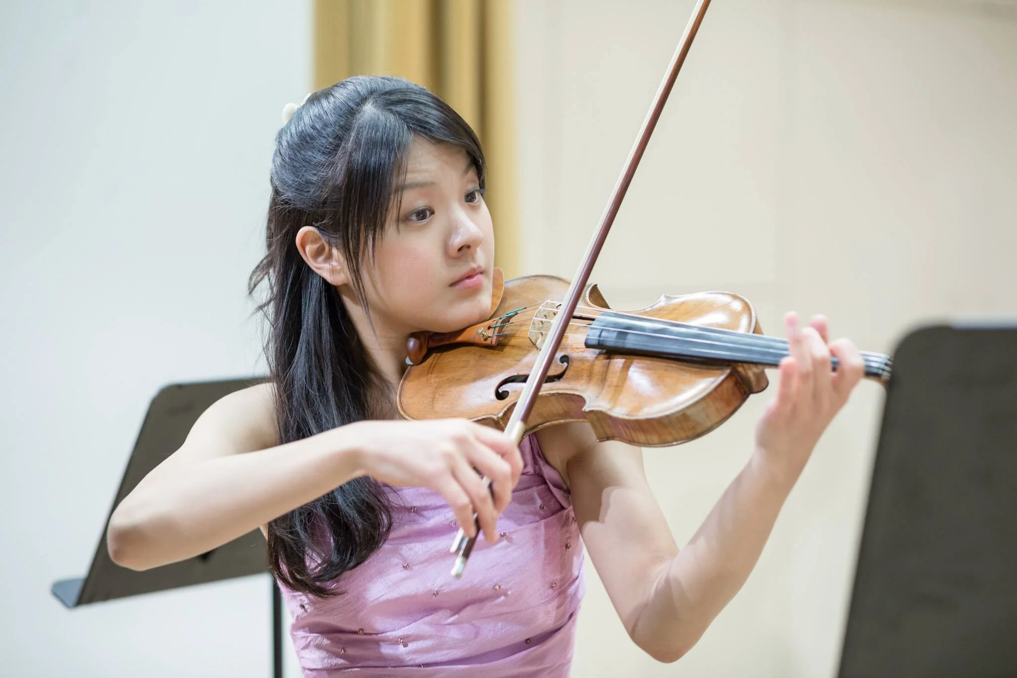 Sumire Hirotsuru (Sumiley Cyrus '16), violin, concentrated in Music with a secondary in Global Health and was a beloved resident of Dunster House. Sumire was also President of the Brattle Street Chamber Players and the Harvard Early Music Society. She loves Japanese food, Broadway musicals, Japanese kabuki theater, and buying clothes.
