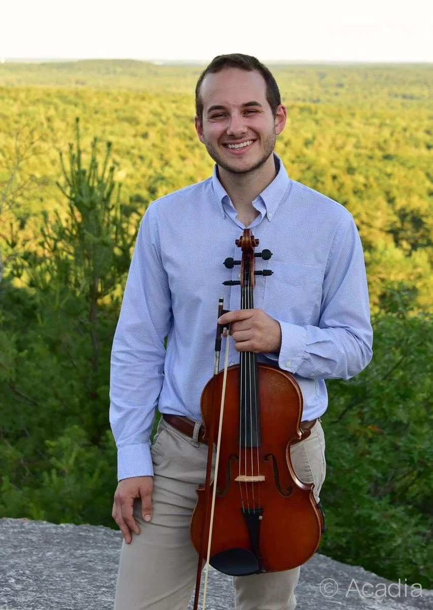 Nick Pelletier (NEC '19) is a senior studying viola performance at NEC. He enjoys eating donkatsu, drinking boba tea, and singing karaoke while running along the Charles. Like the Yaoster, he is quite the multitasker. He also loves molecular cellular biology and Nintendo.