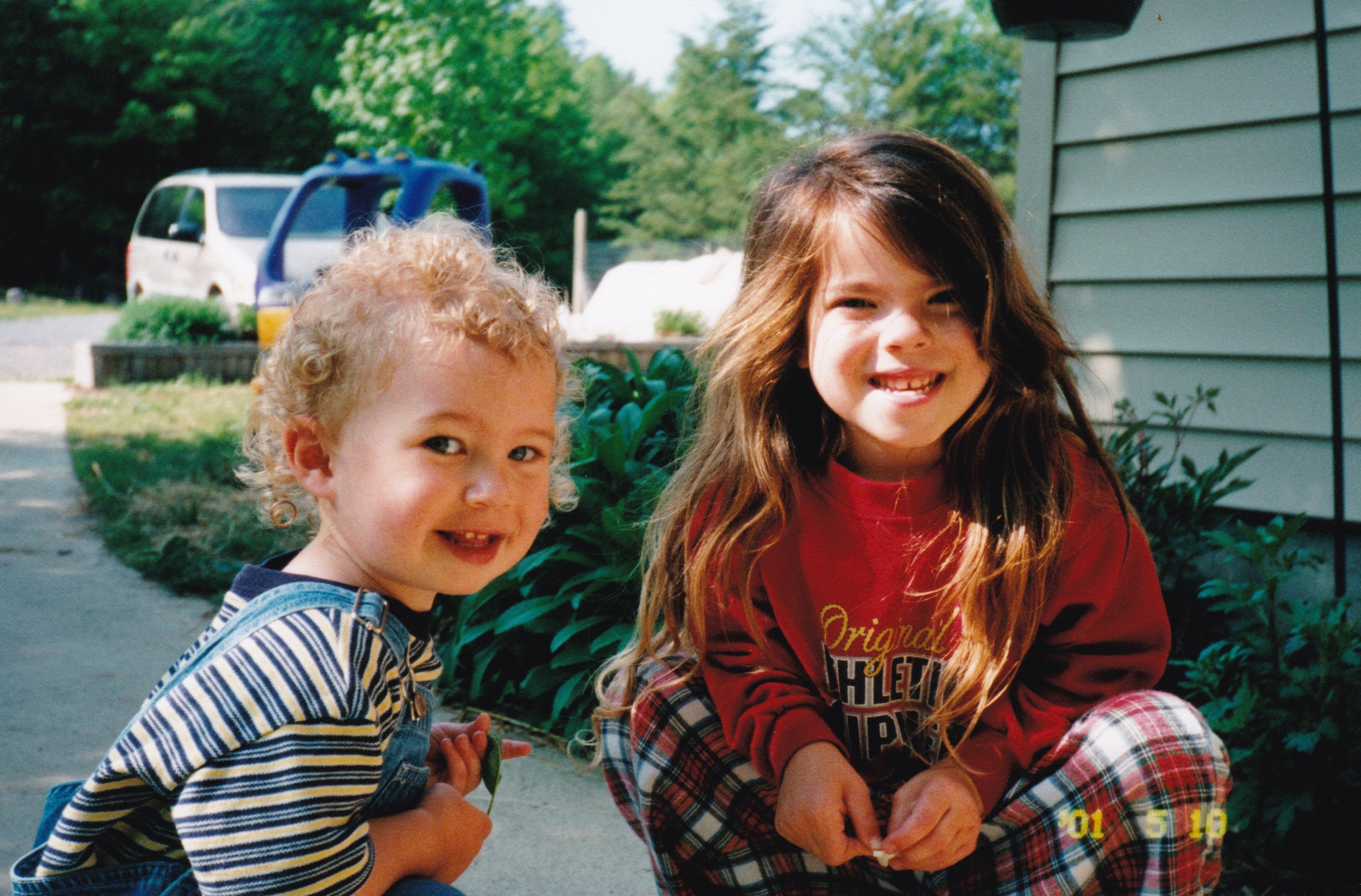 THE FACES OF HAPPY CHILDREN LIVING IN THE COUNTRY