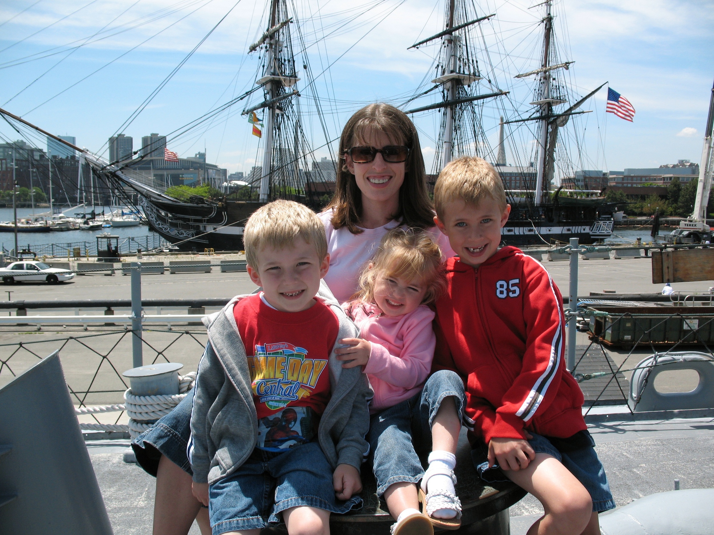 KELLY AND HER KIDDOS ON A BETTER DAY IN BOSTON
