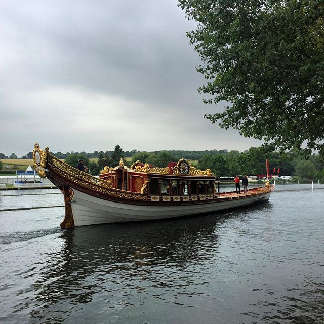 A royal visit from #gloriana this afternoon! #henleyregatta starts tomorrow!