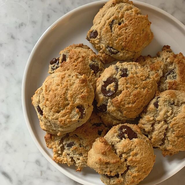 Just made a batch of @chefsymon gluten free chocolate chip cookies and proceeded to bring them into my bedroom and close the door. Things are getting real over here. #mydamncookies #selfcookieisolation #🍪🍪🍪🍪🍪