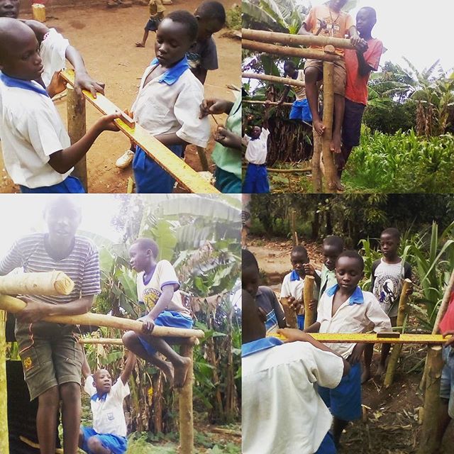 At @teachforuganda our Fellows teach to improve the learning and life outcomes of our children as well as World of Work (WoW) skills for self sustenance! In Decimon Wandera’s (Fellow 2018-19) class his kids learned how to and erected their own plate rack/plate stand. Now these young ones are gaining both academic and life skills for sustenance that will enable them to thrive within their communities and beyond.! Grateful to work with and support the rising generation of #Ugandan young leaders passionate about a better future for all our children and ourselves. #ForGodAndMyNation🇺🇬 #TeachForUganda #teacherleaders #lifeskills #sdg4 @teachforall @teachfornigeria @teachforghana