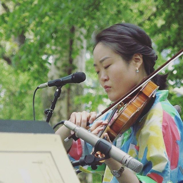 Makes me look like a cool singer songwriting asian violinist, so I post! ๐คช๐คก๐ค