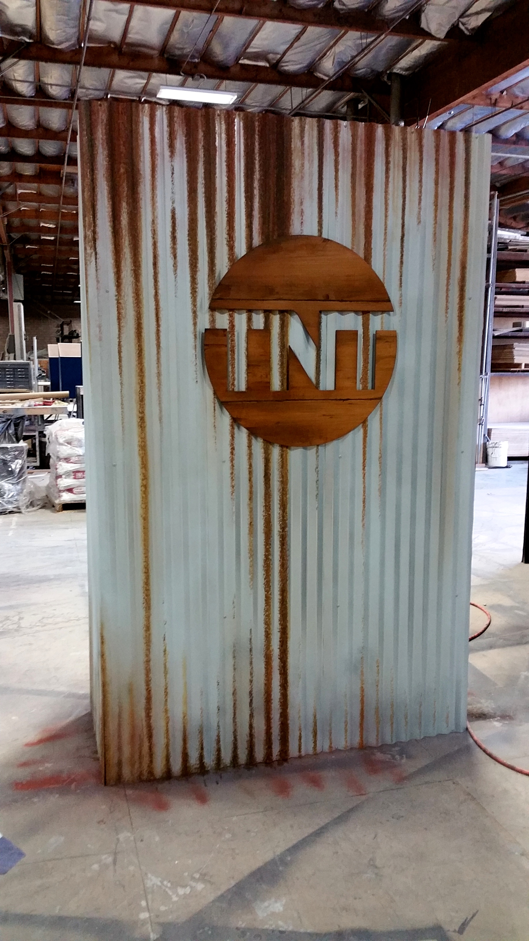 Rust Wall for TNT Show (2016)