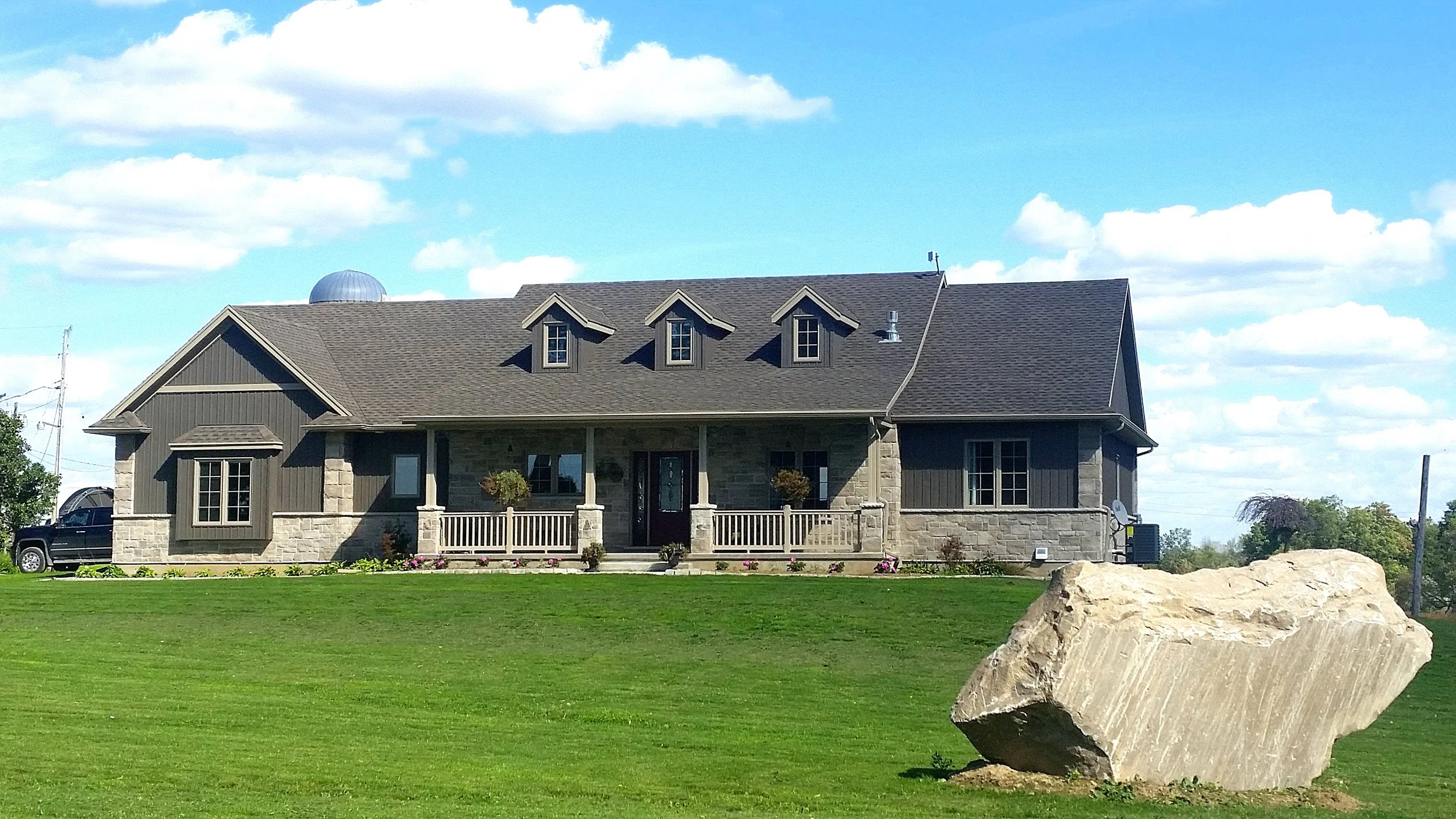 Exterior Complete 09-27-16.jpg