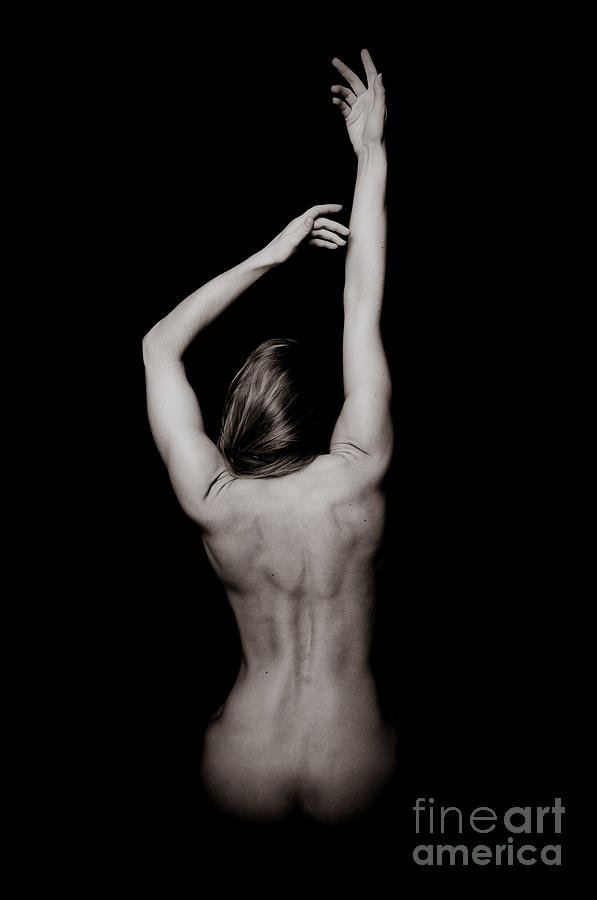 5-classic-black-and-white-art-of-a-womans-back-and-arms-jt-photodesign.jpg