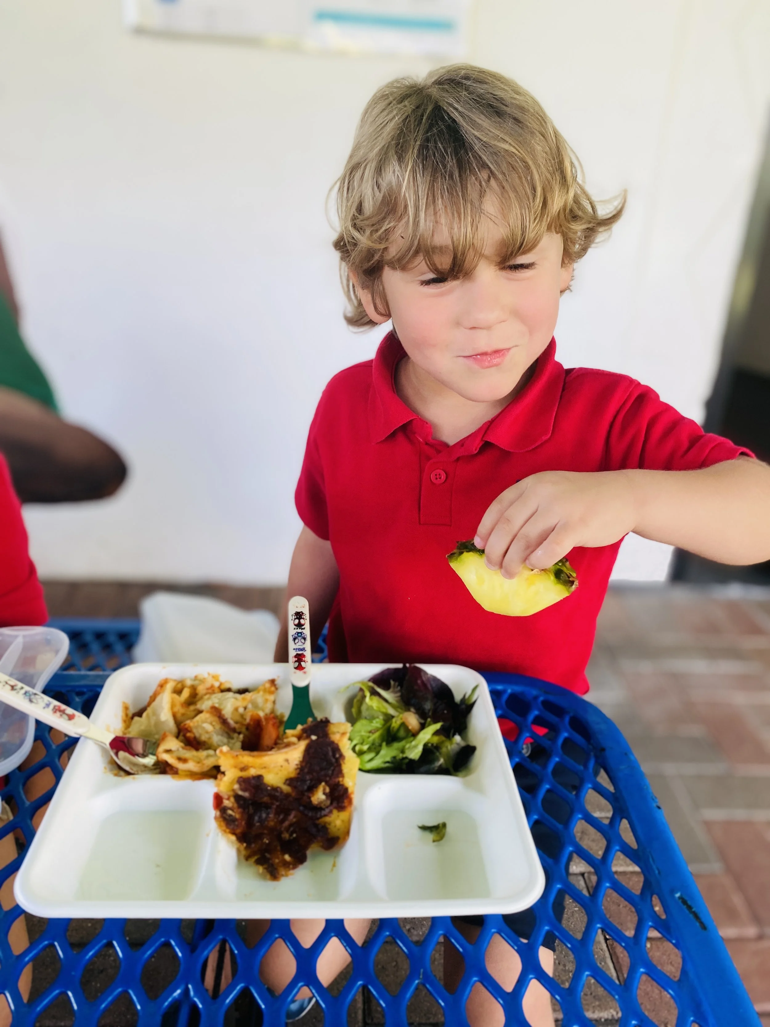 1 ÉLÈVE CANTINE - CHOISI.JPG