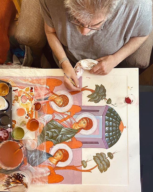 Father Theodore is painting the icon of Holy Trinity
.
.
.
#holytrinity #byzantineartist #byzantinestudio #byzantineartcanada #artiststudio #paintinginprogress #masterartist #professionalartist #fathertheodore