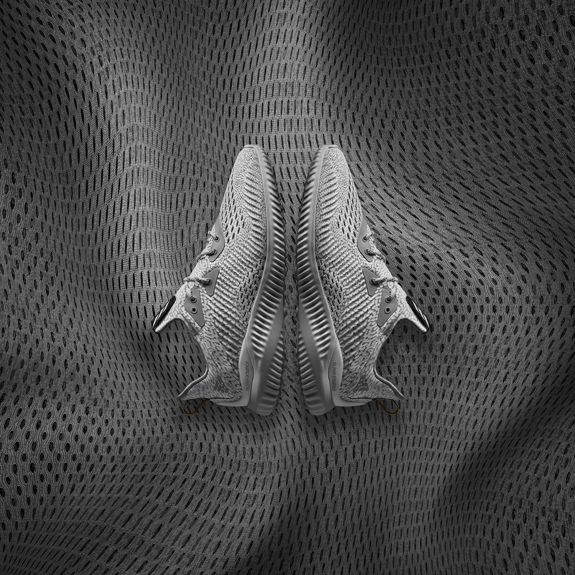 Adidas_alphaBOUNCE_SS17_ARAMIS_wht_unruh.jpg