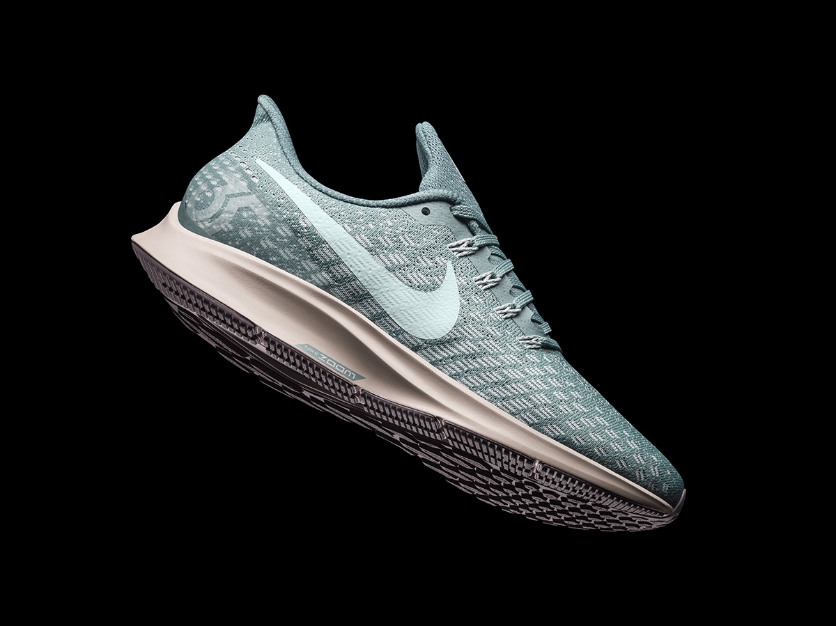 Nike_HO18_We_Fly_RN_PEG35_TILT_uj.jpg