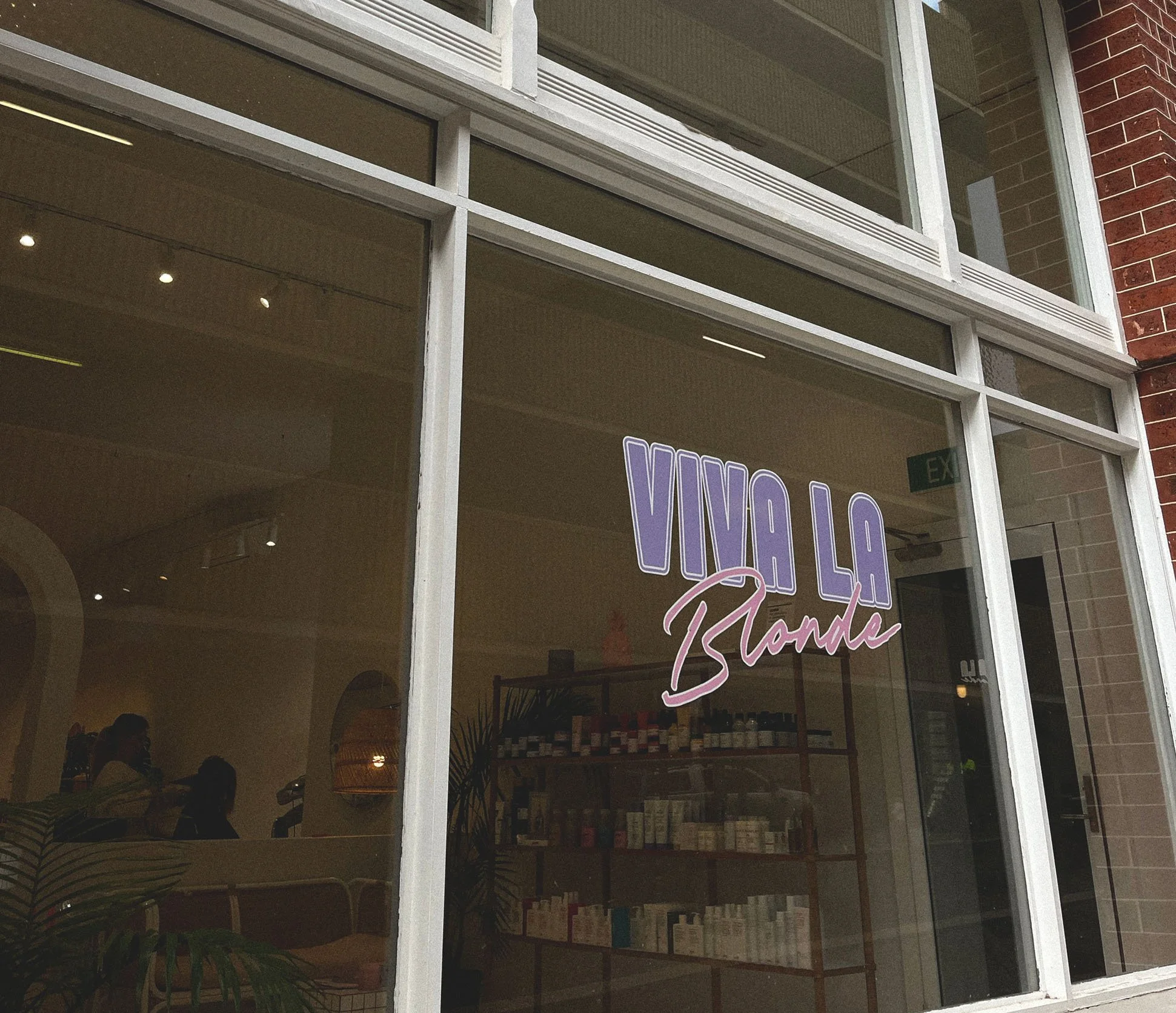 Viva La Blonde.jpg