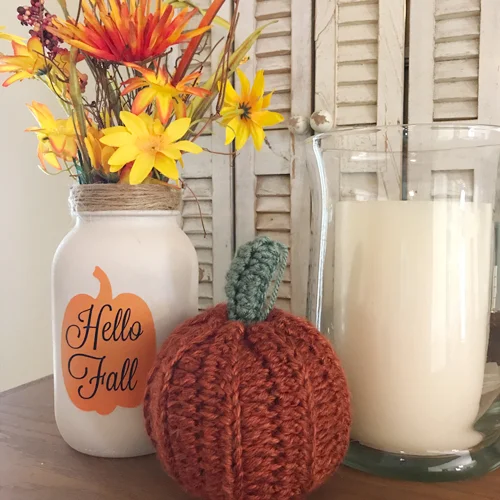 Spray Paint and Stenciling Colored Mason Jars for Fall Decor 