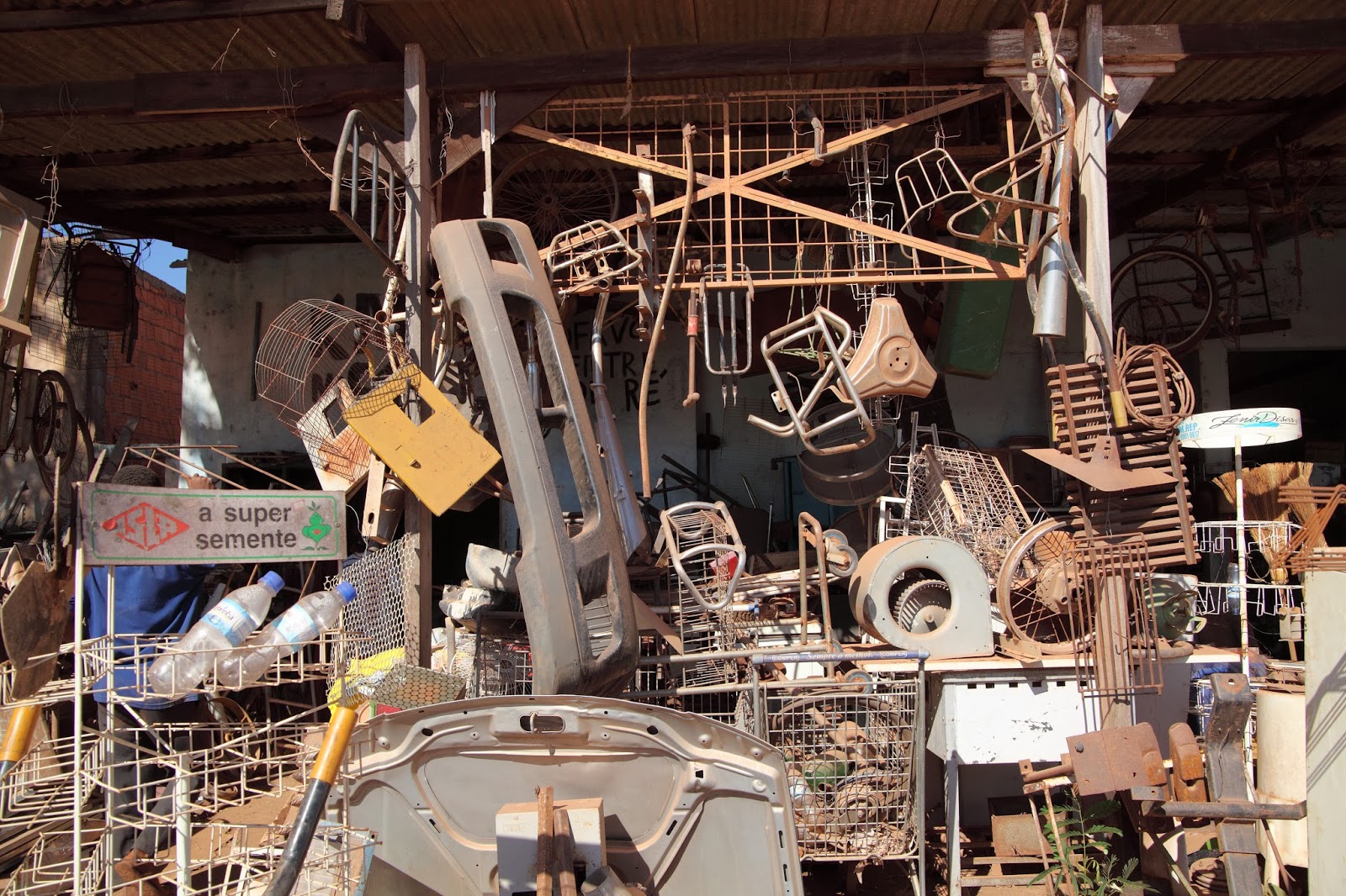 c)Tinguely's studio.jpg