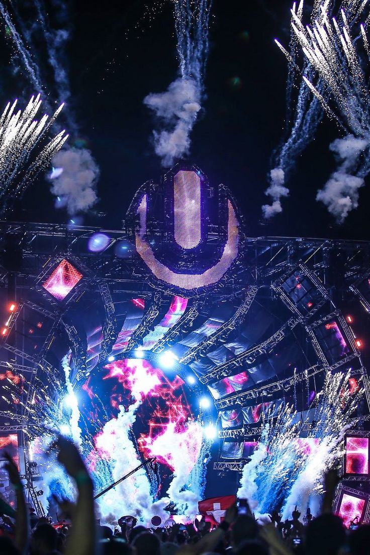 Ultra Music Festival (image source: iwillreignite)