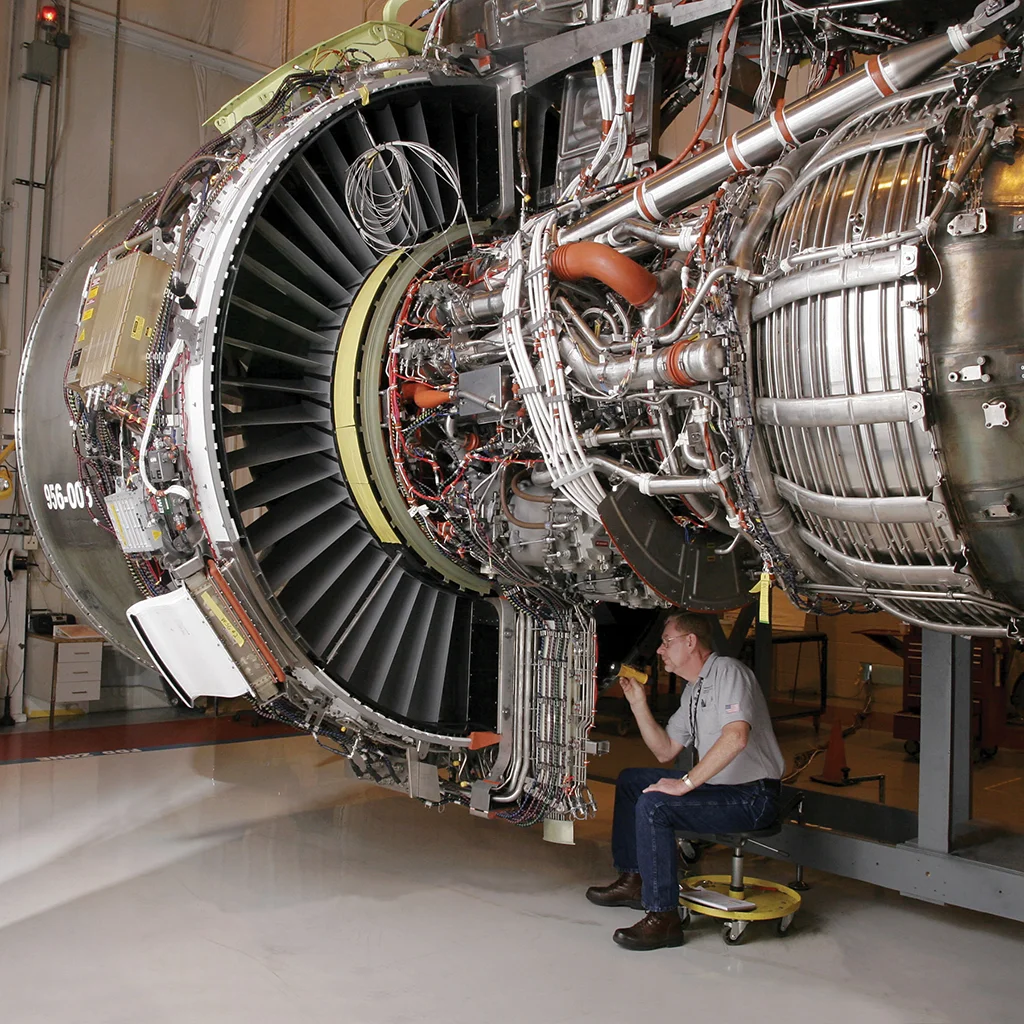 MR-Engine3_GEnx1_GeneralElectric.jpg