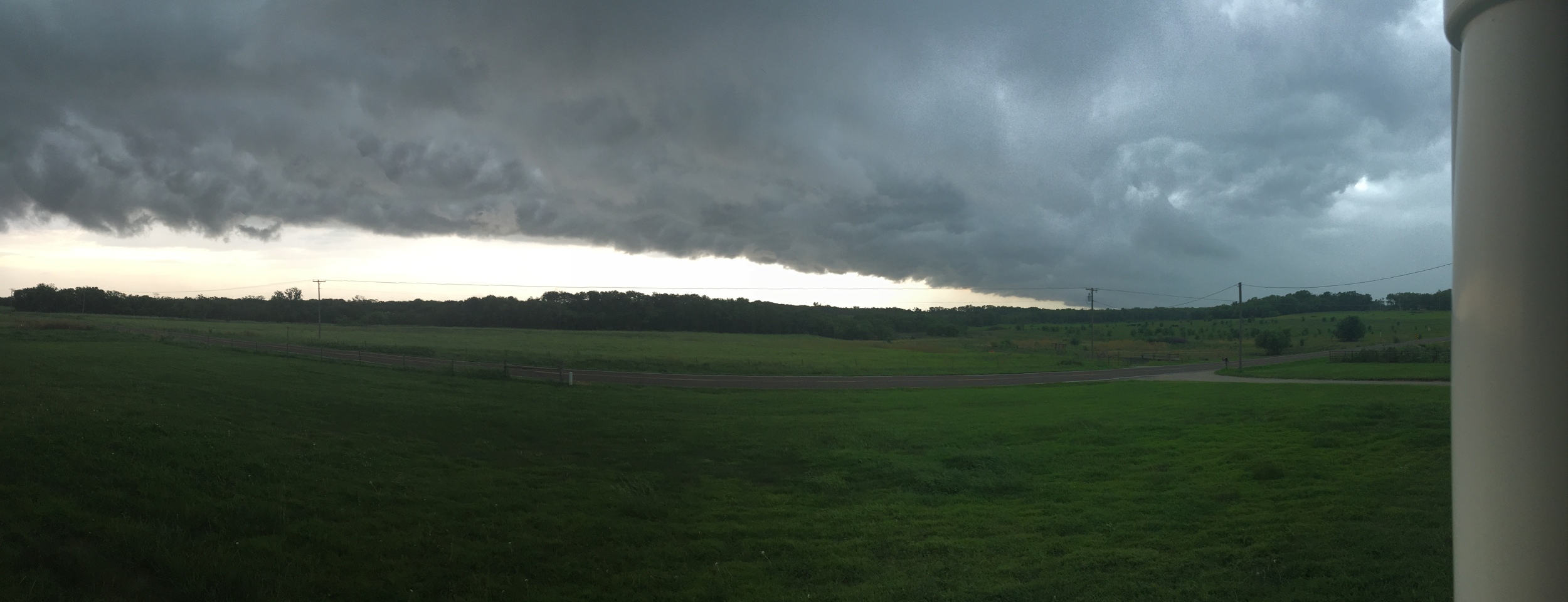 the storm front that approached and grounded me in central kansas