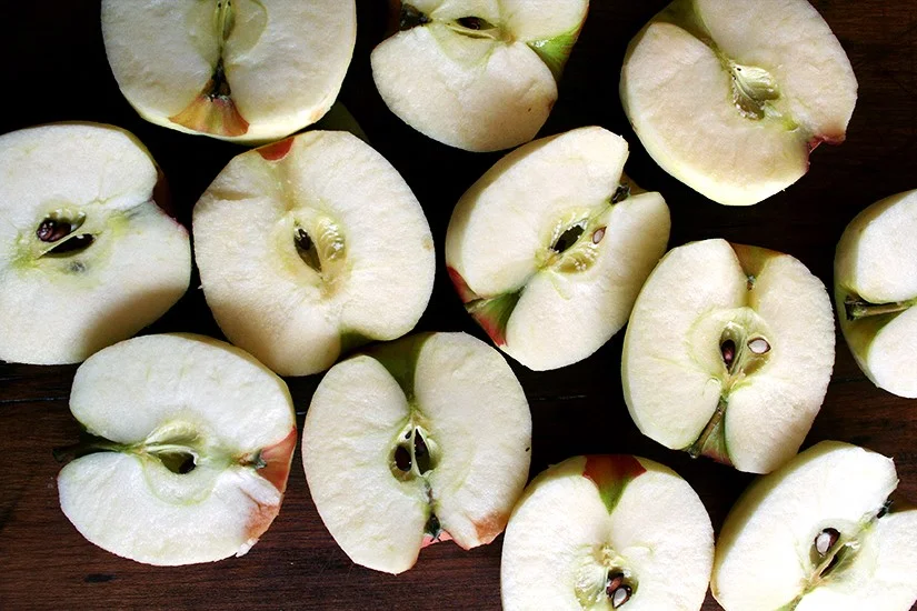 halvedapples.jpg