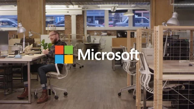 Microsoft // PowerPoint Designer