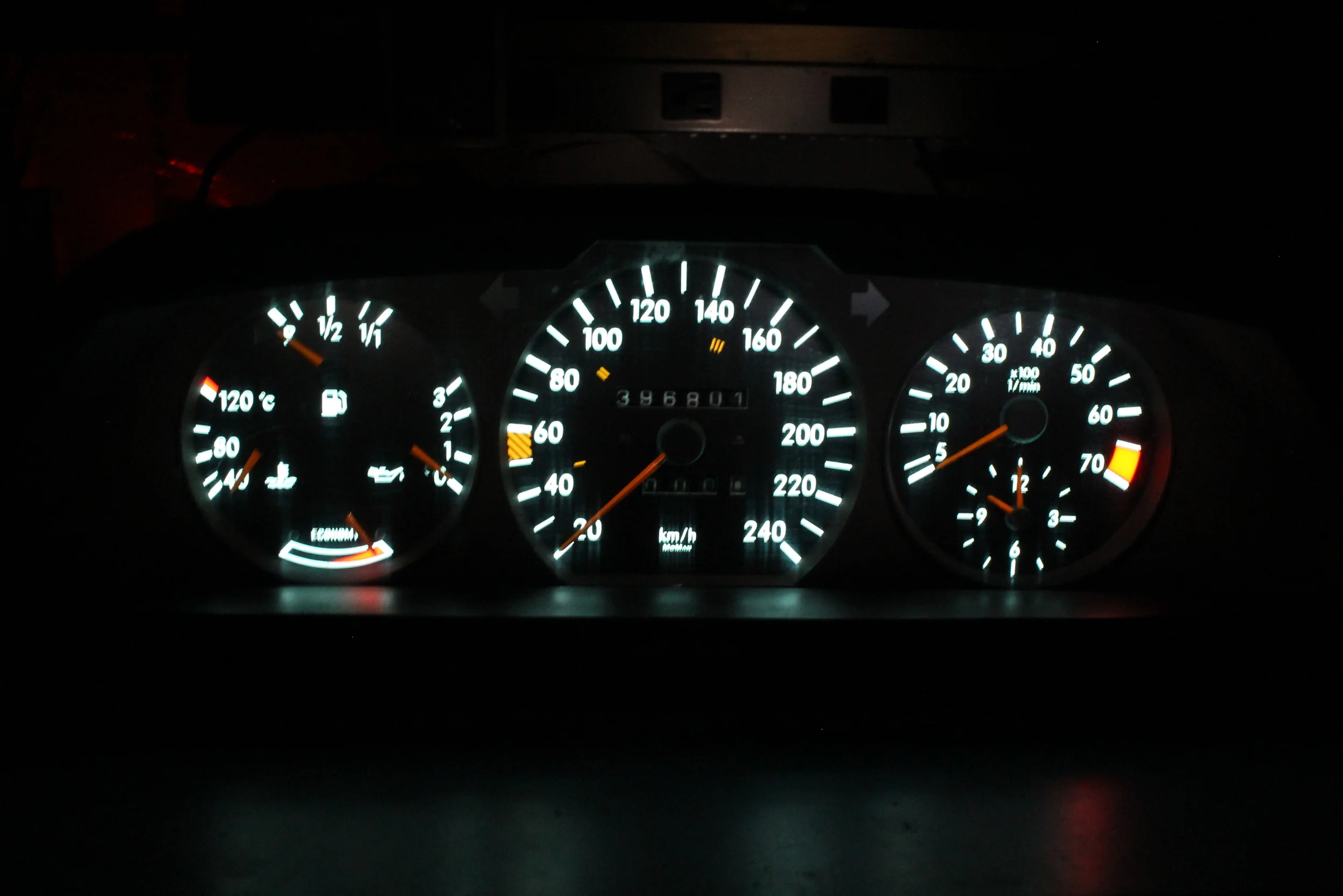 Cool White LED Cluster Lighting AND Gauge Back Lighting
