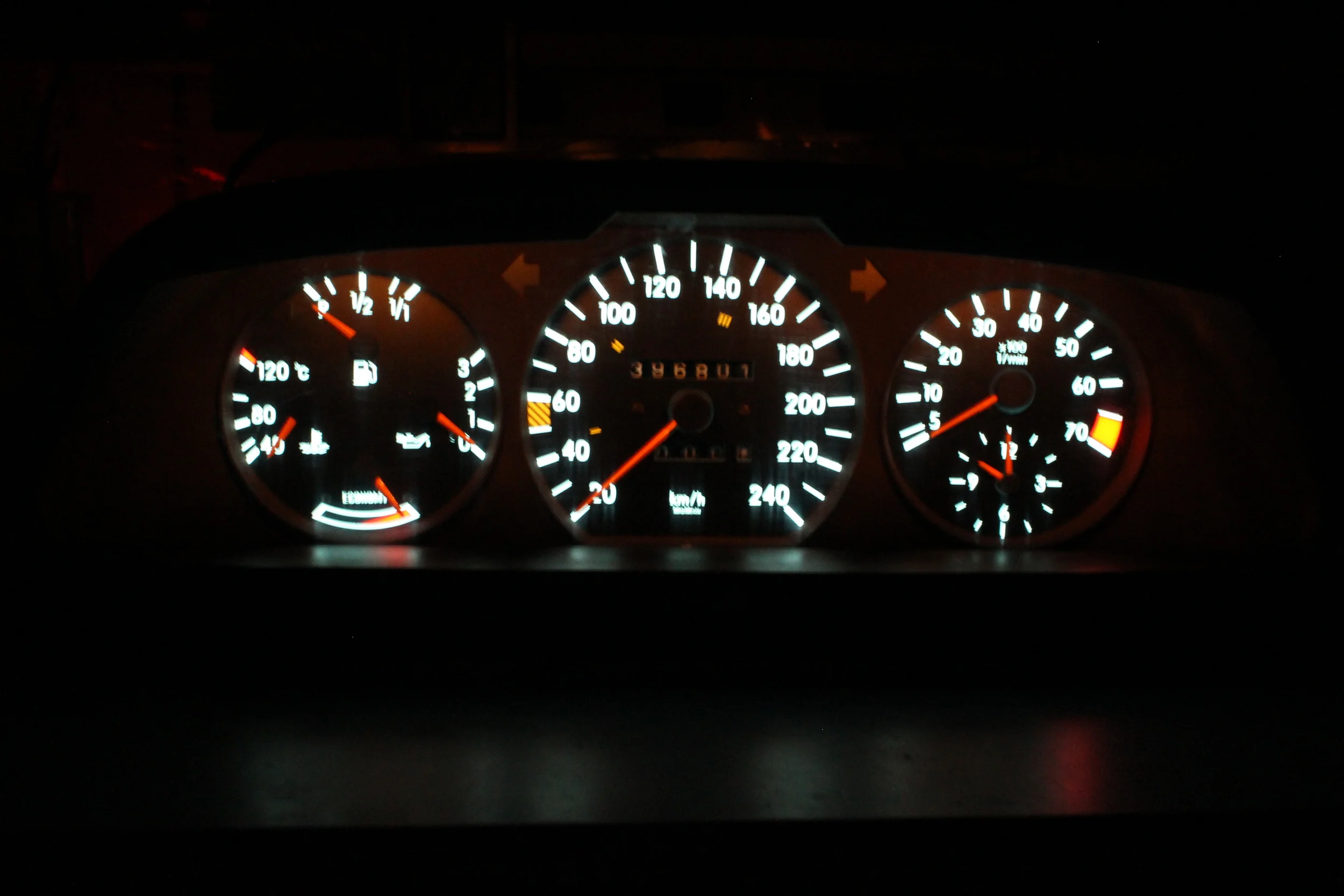 Incandescent Cluster Lighting AND Gauge Back Lighting