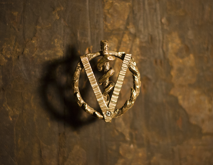 14K_V_Pendant_edited_web.png