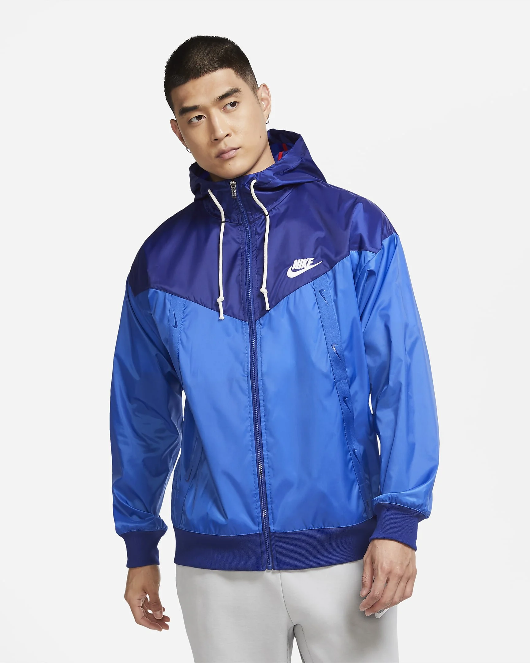 sportswear-windrunner-mens-jacket-gCpCR8 (3).jpg