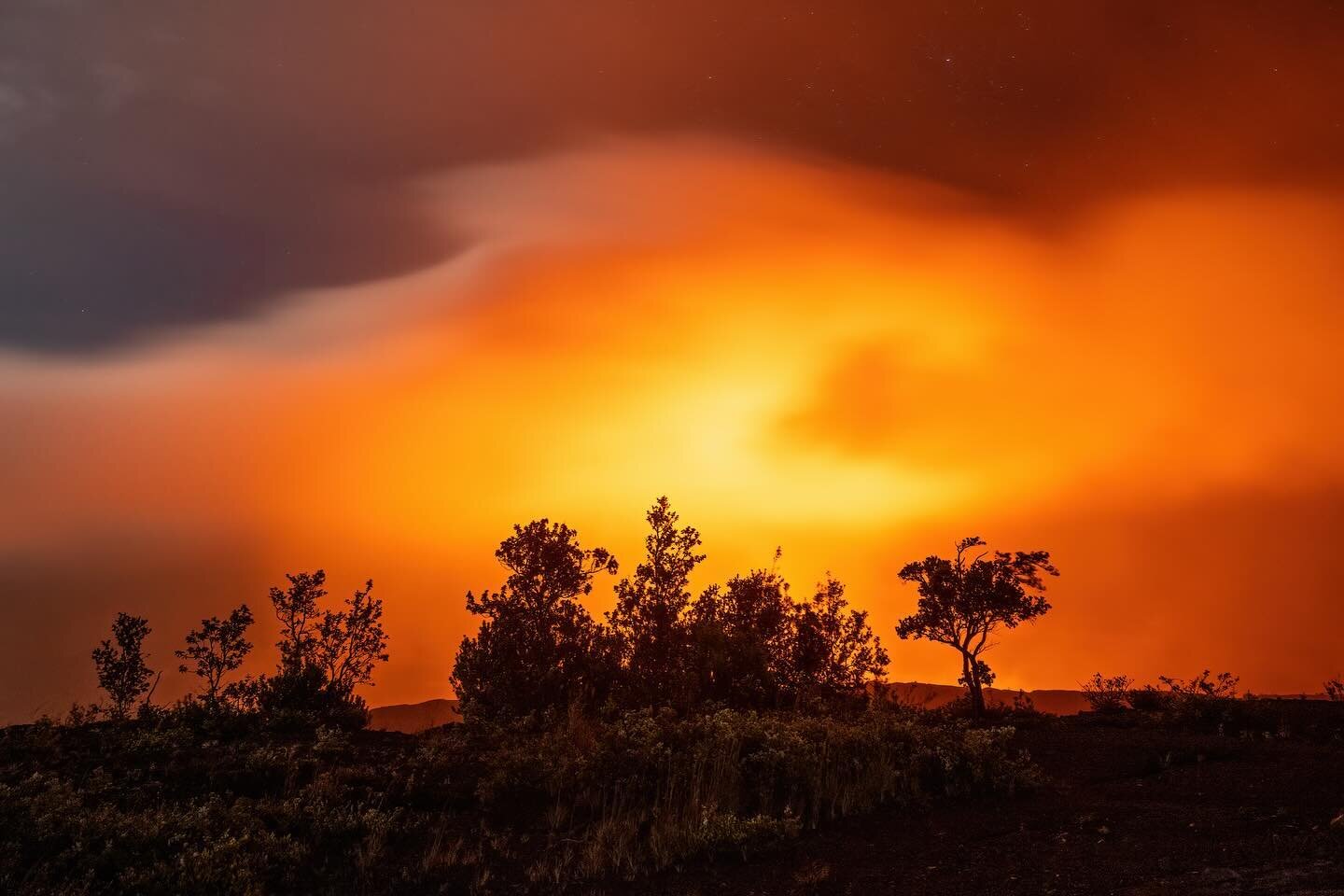 Lava sets the night aglow at @hawaiivolcanoesnps. This image could grace your wall for all for February, as it&rsquo;s part of my 2024 National Parks Calendar! Order now at my website (link in bio) or maybe through this post if I set it up right?

#h