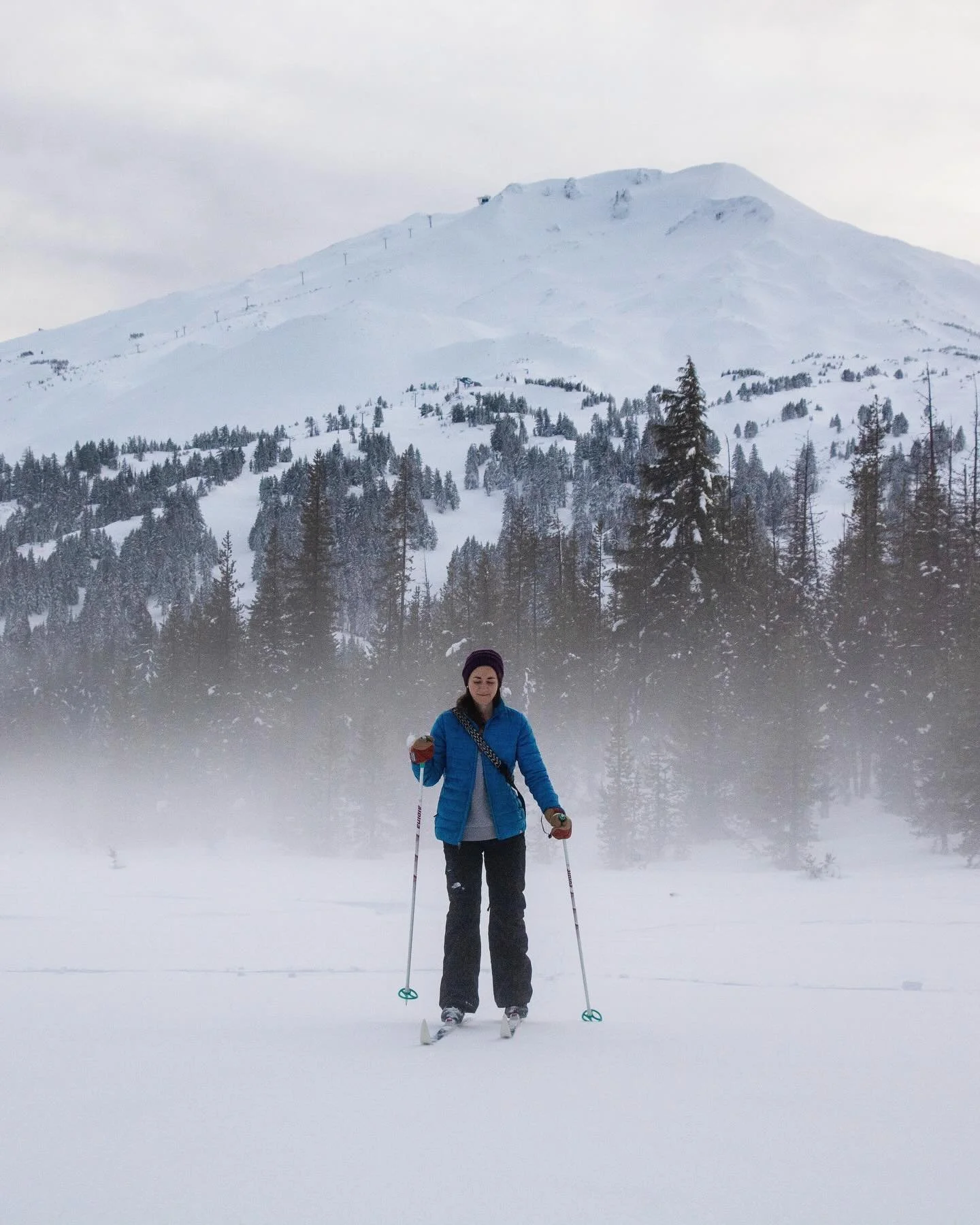 Snow, please.

#ski #skiing #crosscountryskiing #dutchmanflat #mtbachelor #deschutesnationalforest #oregon #bend #bendoregon #centraloregon #outdoors #snow #winter #publiclands #adventure #explore #recreation #afternoon #mountain #cascades #cascadela