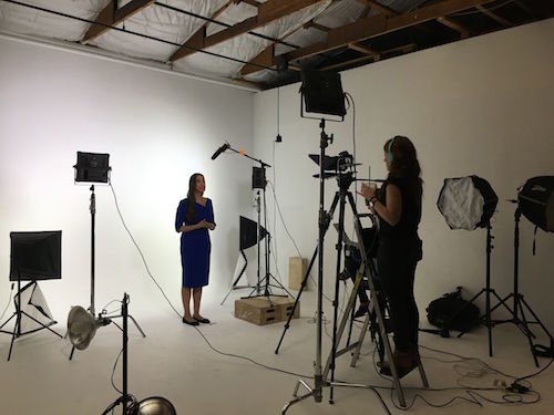 maggie-kirkland-bts-vanessa-van-edwards-science-of-people-studio-photography-videography.jpeg