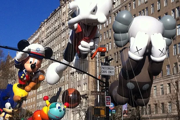 cbs-talks-about-kaws-companion-balloon-for-macys-thanksgiving-day-parade-video-0.jpg