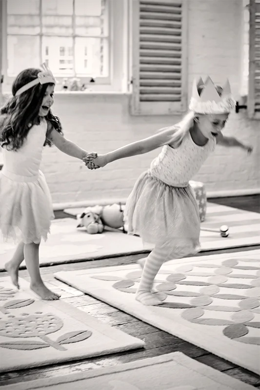 RUGS_GROUP_GIRLS_233.jpg