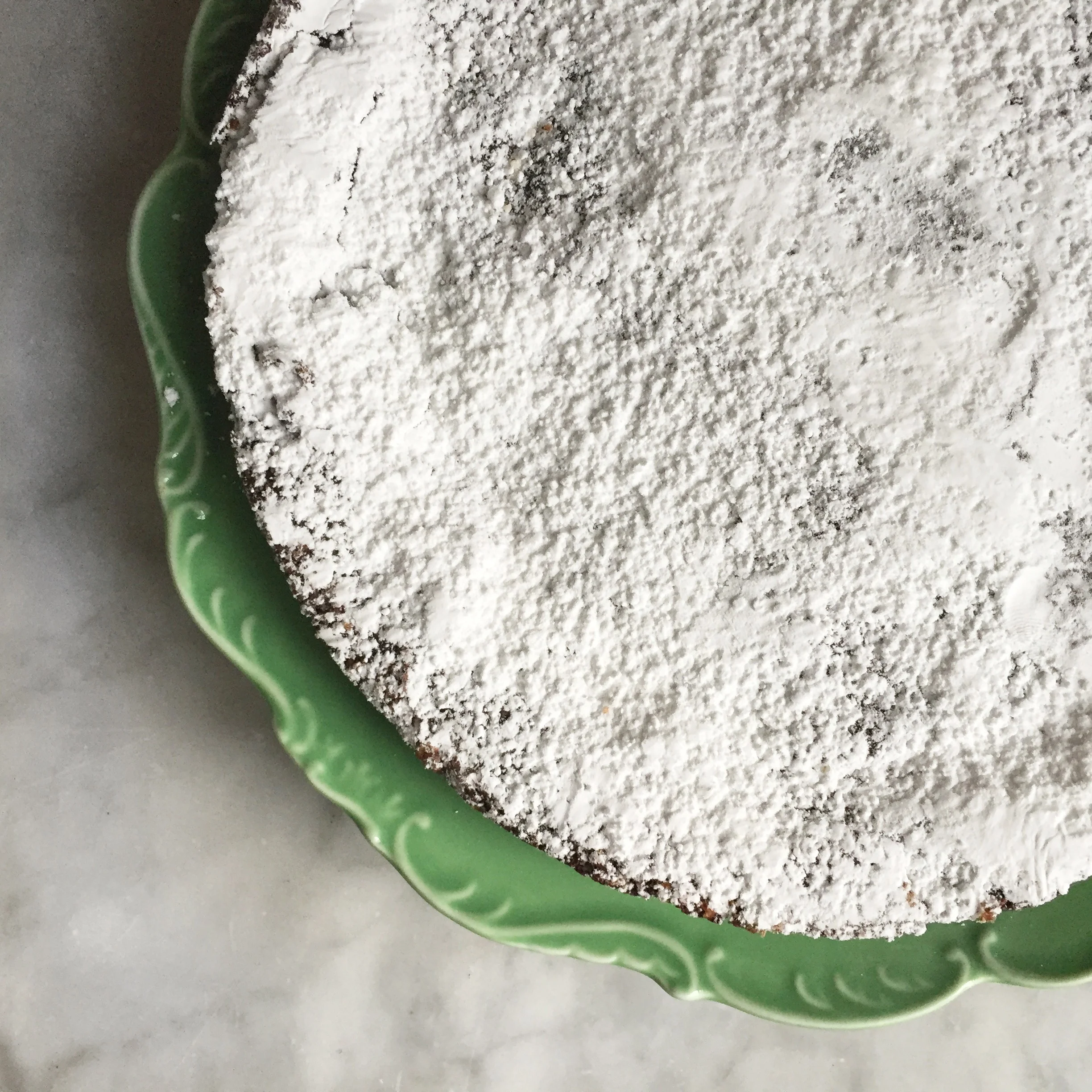 {The best darn flourless cake I ever did taste | Thankful for friends that are both baking geniuses + kind enough to drop off a random cake to sweeten my day}