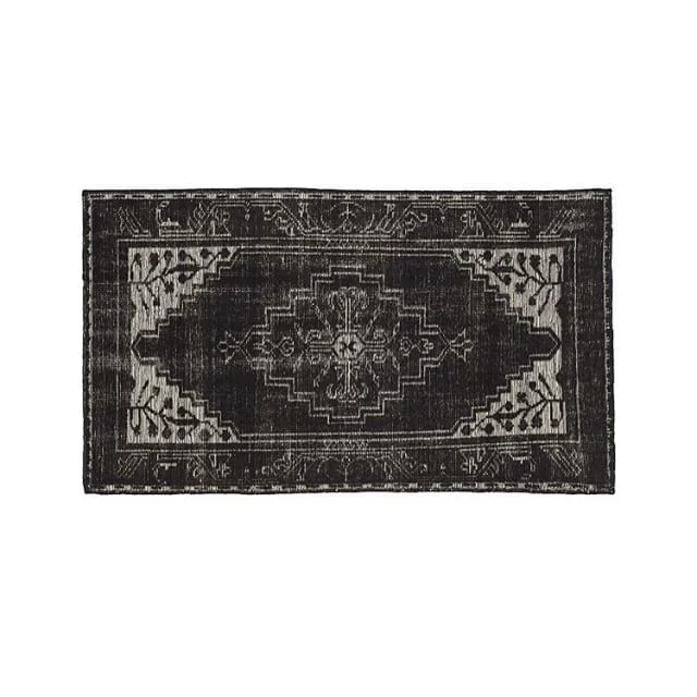 in love with this gorgeous piece.