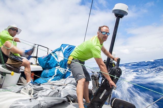 Like and tag your first mate in the comments to win a @prospectorsailing shock green T-shirt!
@newenglandropes @harken_inc @north_sails
#sailing #offshore #minimaxi