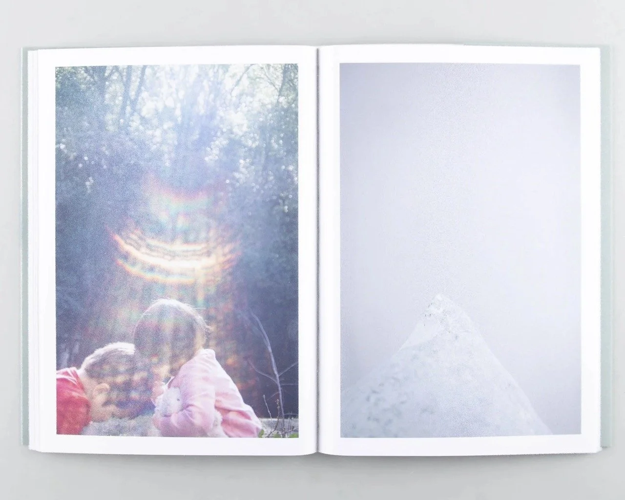 Rinko-Kawauchi-At-the-edge-of-the-everyday-world-book-view9.jpg